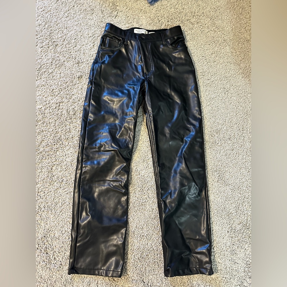 Abercrombie & fitch vegan leather 90’s straight pant ultra high rise size 27/4S